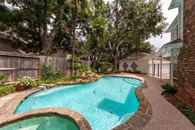 14 Sterling Court, Sugar Land, TX 77479 - Photo 4
