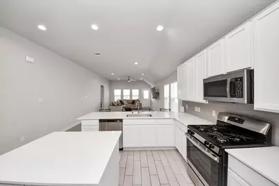 10915 W Fall Fern Circle, Houston, TX 77044 - Photo 16