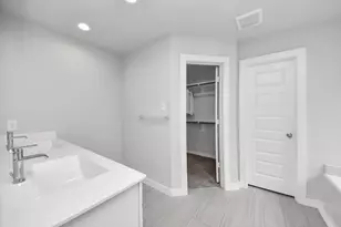10915 W Fall Fern Circle, Houston, TX 77044 - Photo 36