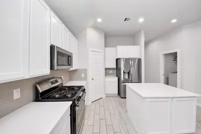 10915 W Fall Fern Circle, Houston, TX 77044 - Photo 14