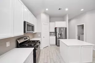 10915 W Fall Fern Circle, Houston, TX 77044 - Photo 14