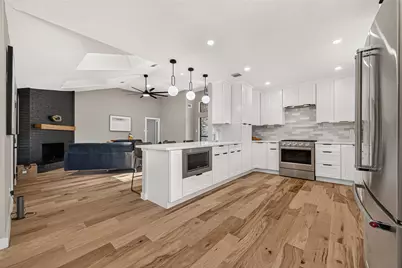 15103 Plaza Libre Drive, Houston, TX 77083 - Photo 18