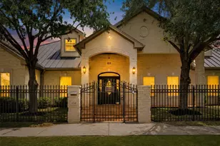 404 Moss St, Houston, TX 77009 - Photo 1