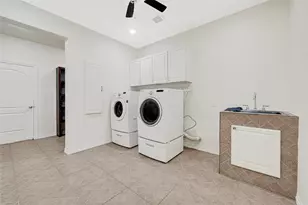 404 Moss St, Houston, TX 77009 - Photo 32