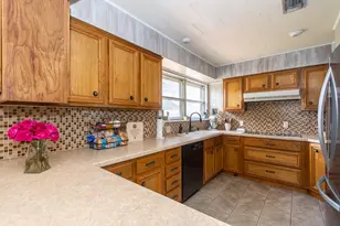 204 S Mattson St, West Columbia, TX 77486 - Photo 12