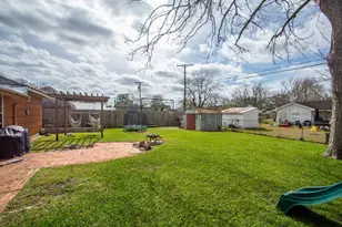 204 S Mattson St, West Columbia, TX 77486 - Photo 26