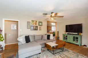 204 S Mattson St, West Columbia, TX 77486 - Photo 4