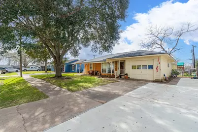 204 S Mattson Street, West Columbia, TX 77486 - Photo 2