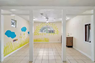 5639 Overdale St, Houston, TX 77033 - Photo 4