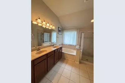 11931 Green Colling Park Drive, Houston, TX 77047 - Photo 12