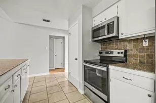16923 Blackhawk Blvd, Friendswood, TX 77546 - Photo 10