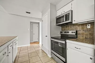 16923 Blackhawk Boulevard, Friendswood, TX 77546 - Photo 8