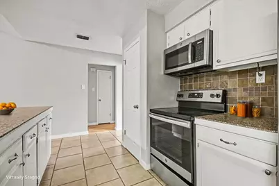 16923 Blackhawk Boulevard, Friendswood, TX 77546 - Photo 8
