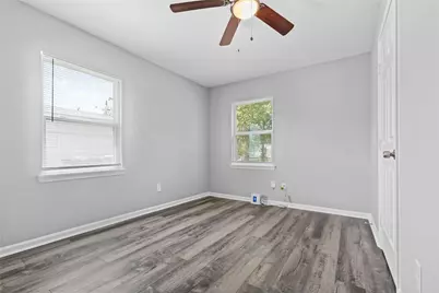 4838 Van Fleet Street, Houston, TX 77033 - Photo 10