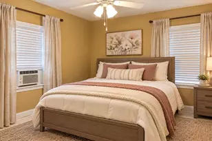 720 N Avenue B, Freeport, TX 77541 - Photo 10