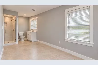 720 N Avenue B, Freeport, TX 77541 - Photo 26