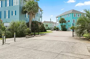 1007 Lillian Ln, Galveston, TX 77554 - Photo 4