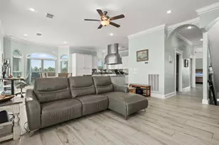 1007 Lillian Ln, Galveston, TX 77554 - Photo 18