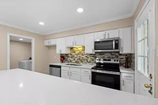 7939 Kendalia Dr, Houston, TX 77036 - Photo 18