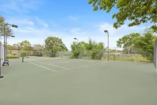 7939 Kendalia Dr, Houston, TX 77036 - Photo 46