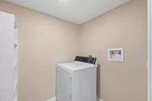 7939 Kendalia Dr, Houston, TX 77036 - Photo 20