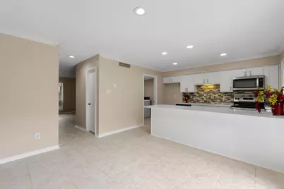 7939 Kendalia Drive, Houston, TX 77036 - Photo 14