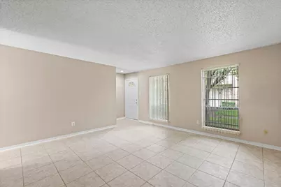 7939 Kendalia Drive, Houston, TX 77036 - Photo 8