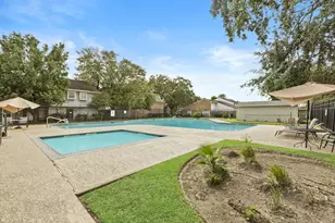 7939 Kendalia Dr, Houston, TX 77036 - Photo 42