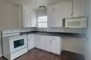 5318 Chennault Rd, Houston, TX 77033 - Photo 8