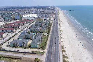 7000 Seawall Blvd, Galveston, TX 77551 - Photo 22