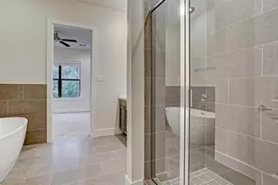 3905 Tulane Oak Dr, Houston, TX 77018 - Photo 12