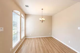 15618 Whisper Woods Dr, Cypress, TX 77429 - Photo 4