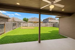 15618 Whisper Woods Dr, Cypress, TX 77429 - Photo 16