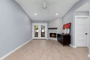 5000 Milwee St, Houston, TX 77092 - Photo 4