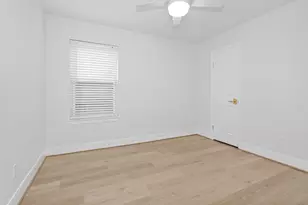 147 E Pathfinders Cir, The Woodlands, TX 77381 - Photo 28