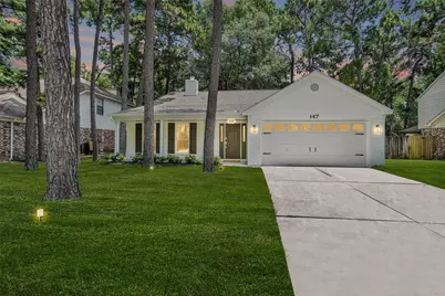 147 E Pathfinders Circle, The Woodlands, TX 77381 - Photo 2