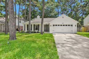 147 E Pathfinders Cir, The Woodlands, TX 77381 - Photo 1