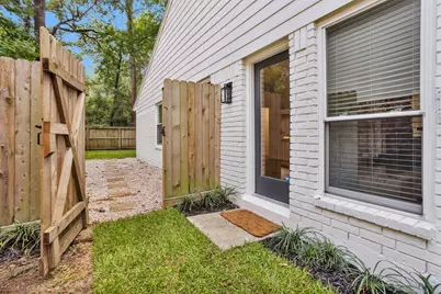147 E Pathfinders Circle, The Woodlands, TX 77381 - Photo 46