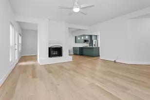 147 E Pathfinders Cir, The Woodlands, TX 77381 - Photo 14