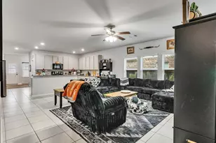 8719 Willet St, Baytown, TX 77521 - Photo 10