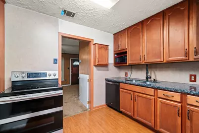 56 Wellford Street, Houston, TX 77022 - Photo 10