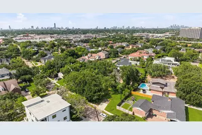 4827 Braesvalley Drive, Houston, TX 77096 - Photo 18