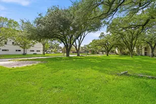 4827 Braesvalley Dr, Houston, TX 77096 - Photo 4