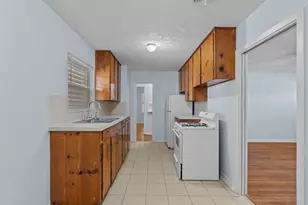 2918 Katherine St, La Marque, TX 77568 - Photo 2