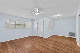 2918 Katherine St, La Marque, TX 77568 - Photo 4