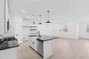 410 Monarch Trl, Huntsville, TX 77340 - Photo 4