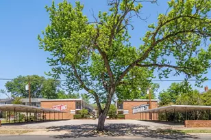 403 E Main St, Brenham, TX 77833 - Photo 16