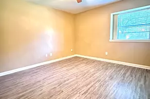 5830 Effingham Dr, Houston, TX 77035 - Photo 12