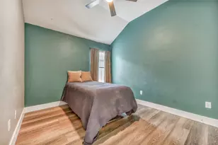 994 Jefferson St, Alvin, TX 77511 - Photo 22