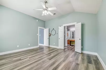 994 Jefferson Street, Alvin, TX 77511 - Photo 14